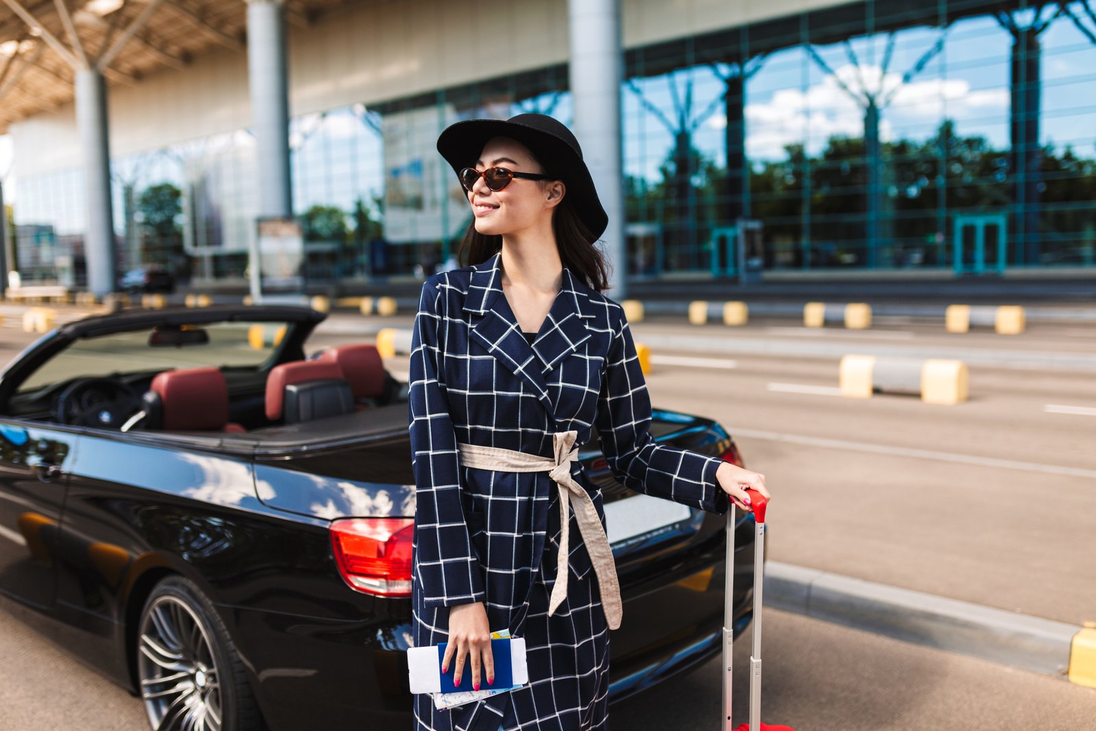 Airport pickup and drop service with on-time guarantee
